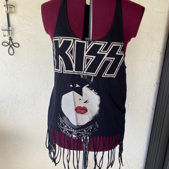 Kiss Fringe tee